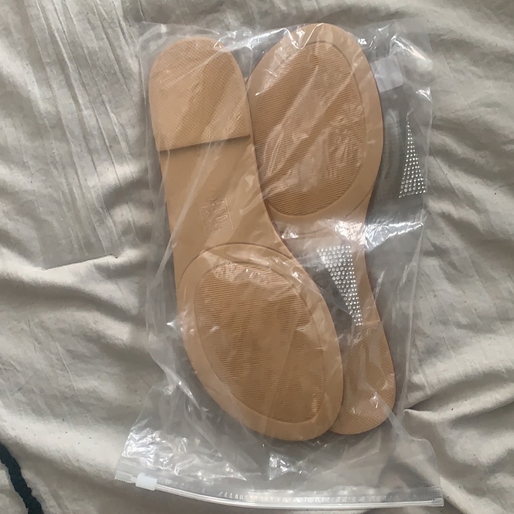 Sandals - Picture 2 of 3